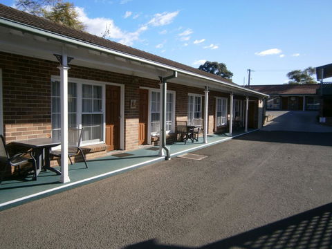 George Bass Motor Inn - Travel Agents 0