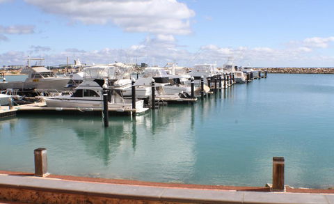 Geraldton Holiday Unit - Cruises Travel 0