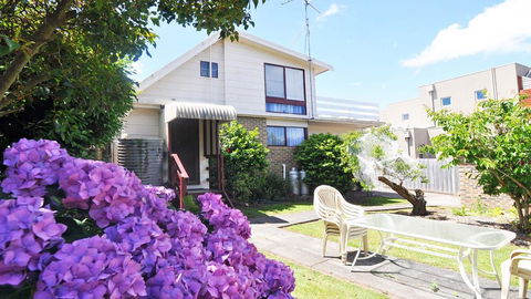 GETAWAY ON GARDEN - FREE WIFI - PET FRIENDLY (OUTSIDE ONLY) - Travel Search 3