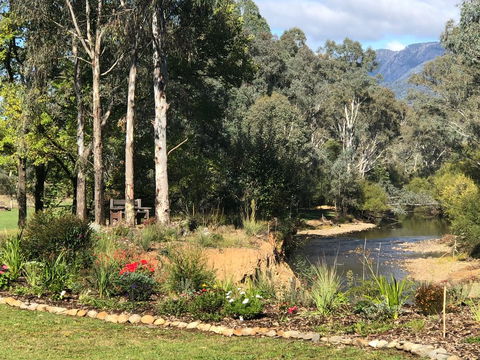 GGs By The River - Travel Search 2