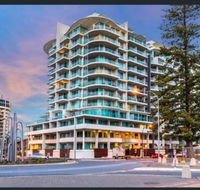 Glenelg Getaway 3 bedroom apartment - Tourism Guide