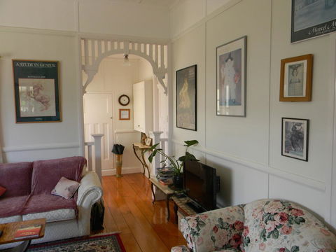 Glenellen Bed And Breakfast - Cruises Travel 2
