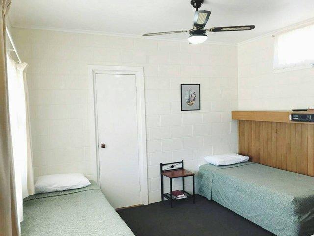 Glossop SA Travel Search