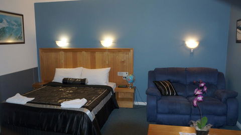 Golden Leaf Motel - Travel Search 2
