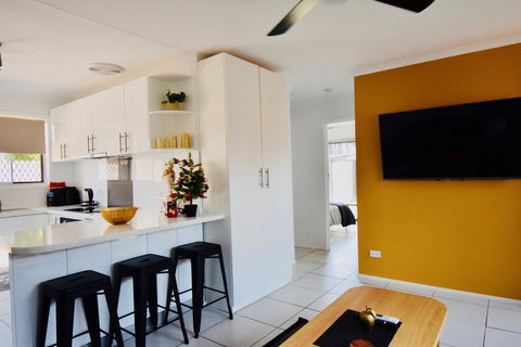 Goldie Apartment - Travel Search 0
