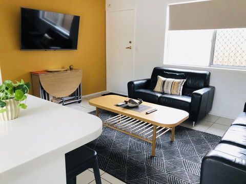 Goldie Apartment - Travel Search 1