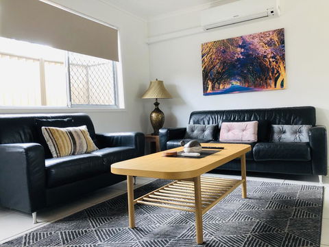 Goldie Apartment - Travel Search 2