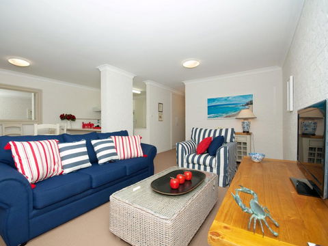 Gowrie Ave, Bay Parklands, Unit 35, 2, Nicholli - Cruises Travel 1