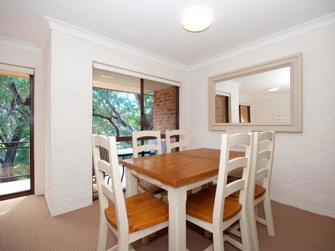 Gowrie Ave, Bay Parklands, Unit 35, 2, Nicholli - Cruises Travel 3