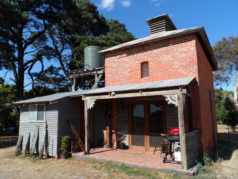 Grampians Historic Tobacco Kiln - Travel Search 0