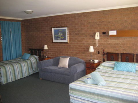 Greenacres Motel - Travel Agents 3