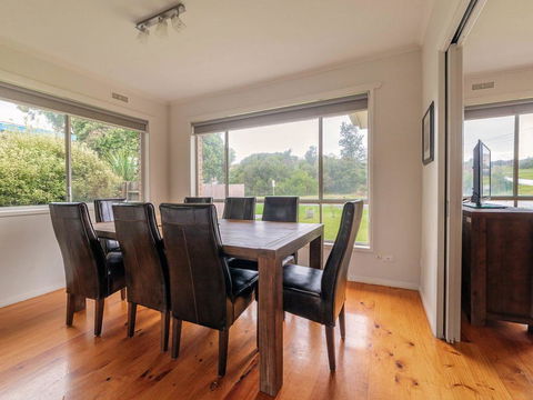 HAKUNA MATATA (No Worries) - Travel Search 2