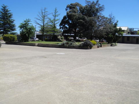 Hamilton Hume Motor Inn - Travel Agents 0
