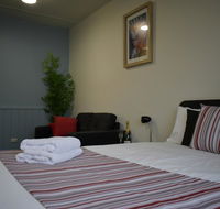 Hamilton Lakeside Motel - Travel Agents
