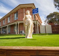 Hamilton's Queanbeyan Motel - Cruises Travel