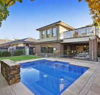 Hampton Haven with Pool for families and a max of 8 adults. - Tourism Guide