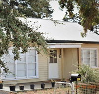 Happy cozy house for holidays Beach BBQ Pet friendly 35kms from CBD in country life style  - Travel Search