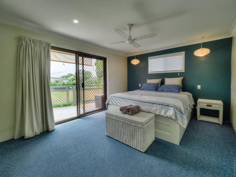 Harbour Court On The Bay - Tourism Guide 2