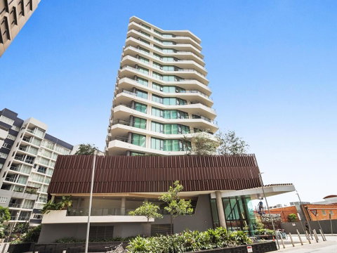 HARBOURSIDE- Hosted By: L'Abode Accommodation - Tourism Guide 3