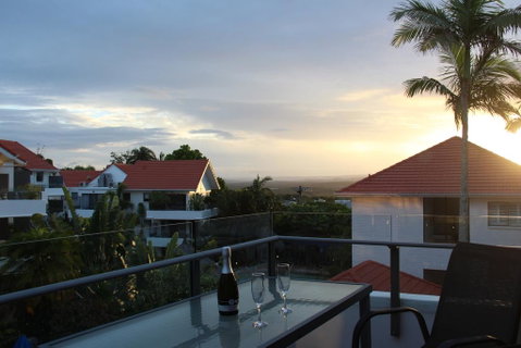 Haven On Noosa Hill - Sunset Views, Pools, Spa - Tourism Guide 2