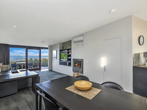 HEARN'S BEACHSIDE VILLA 1 - Travel Search 1