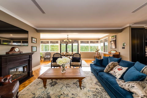 Hedge House - Luxury, Space, Style, Great Location - Cruises Travel 0