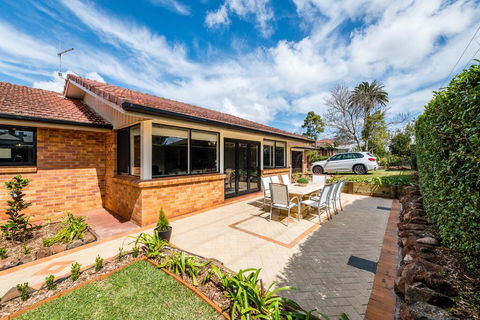 Hedge House - Luxury, Space, Style, Great Location - Cruises Travel 2
