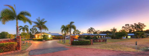 Heritage Lodge Motel - Travel Search 0