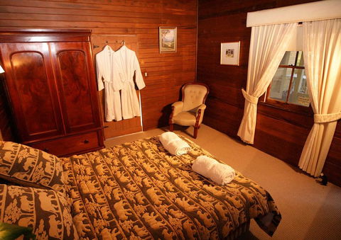 Hermitage Cottage - Travel Search 3