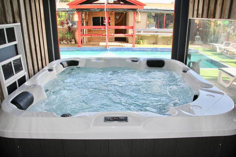 Hideaway Noosa Men Only Beach Resort - Travel Search 1