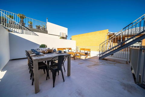 Higher Ground On Seaview-Superb Beach Lifestyle - Wifi - Metres From The Beach - Tourism Guide 2