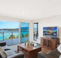 Hillcrest Views of Wagonga - Cruises Travel