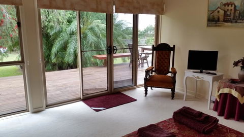 Hilltop Hideaway - Travel Search 2