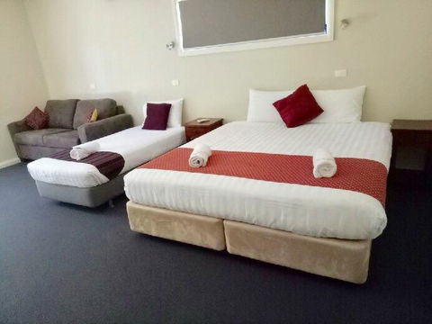 Hillview Farmstay - Cruises Travel 2