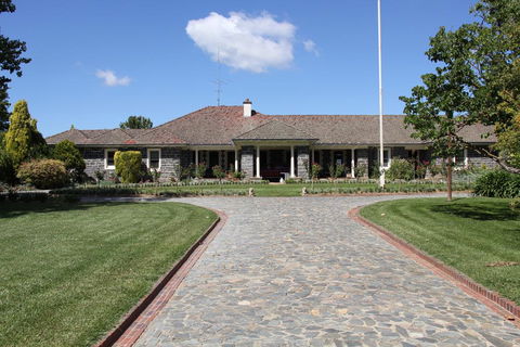Historic Merryville Homestead - Travel Agents 0