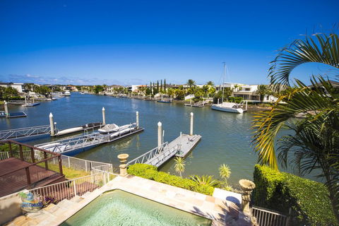 Holiday Home Luxe @ Sanctuary Cove - Tourism Guide 1