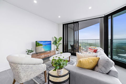 HomeHotel-Luxury Home, High Rise With View. - Cruises Travel 3