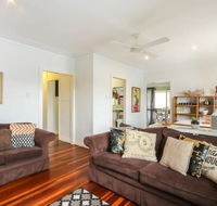 Homely Pembroke On The Park Cottage - Cruises Travel