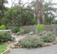 Honeyeater Cottage - Travel Agents