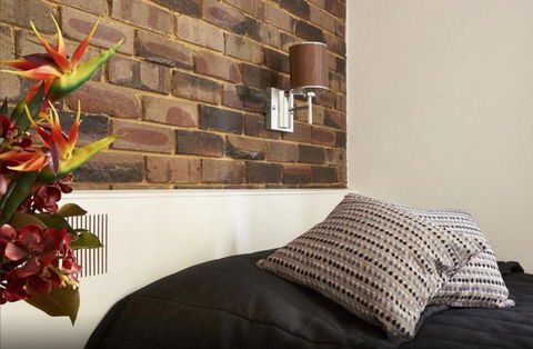 Hornsby Inn - Travel Agents 1