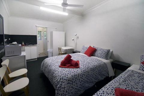Jabiru Motel - Tourism Guide 3