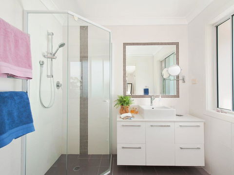 Jacaranda Blue @ Corlette - Tourism Guide 1