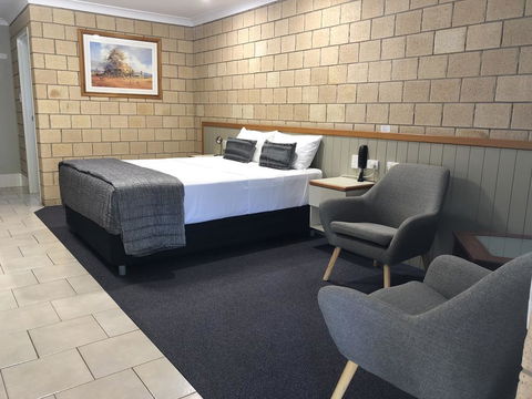 Jacaranda Country Motel - Tourism Guide 0