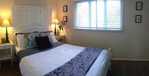 Jacaranda House Bed & Breakfast - Tourism Guide 2