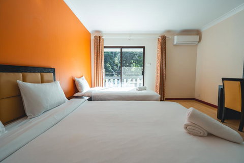 Jamberoo Resort - Travel Agents 3