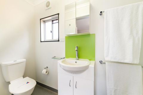 Jolly Swagman Acccommodation Park - Cruises Travel 2
