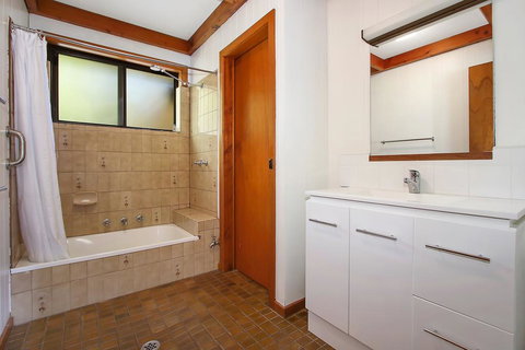 Kalamunda 6 - On The Rail Trail - Travel Agents 2