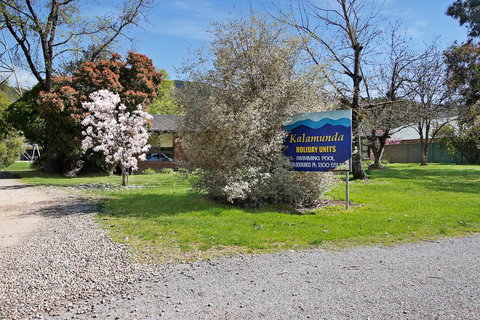 Kalamunda 6 - On The Rail Trail - Travel Agents 0