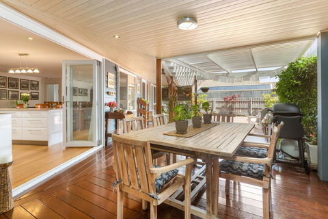 KARINYA - MORNINGTON - Tourism Guide 0