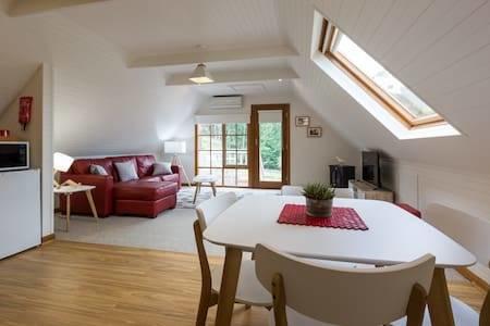 Karinya Park - Tourism Guide 1